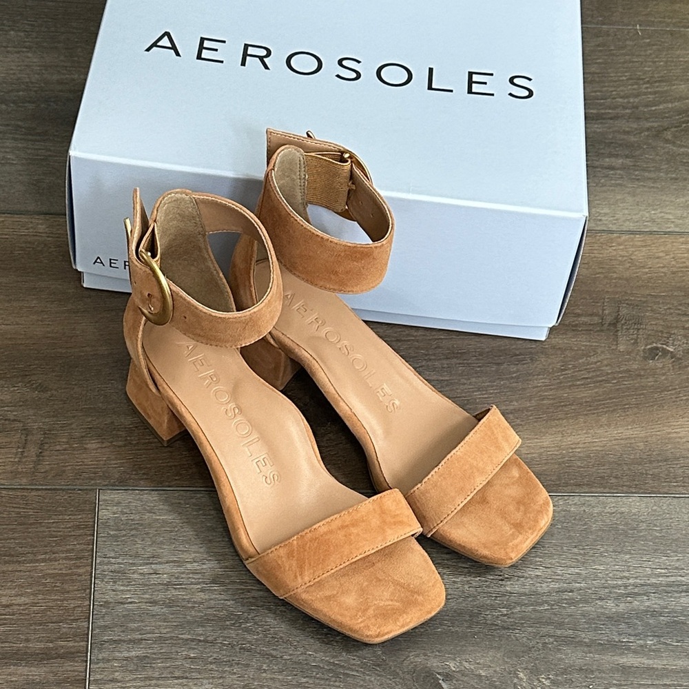 AEROSOLES Women's Tan Block Heel Sandals
